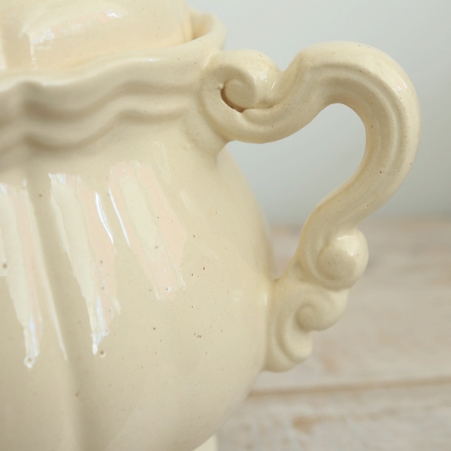 アンティーク シュガーポット 花リム Ivoire フランス サルグミンヌ製