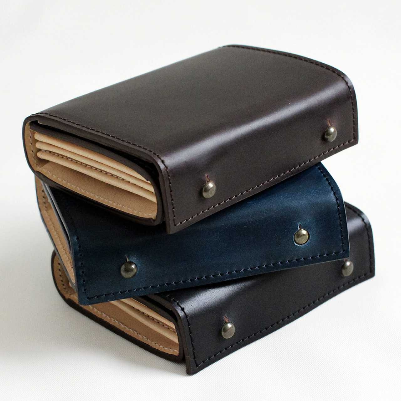 ミッレフォッリエ コードバン27 - エムピウ（m+）