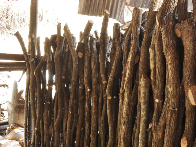 紀州備長炭 馬目半丸 15kg （調理・燃料用） 炭火焼 業務用 | 和歌山の