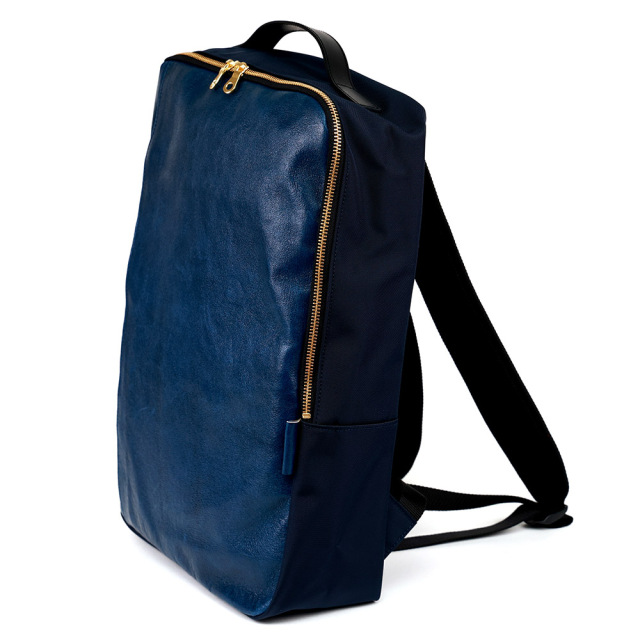 ペガーズリュック』(全3色)ラセッテー/スタイリッシュなスクエア