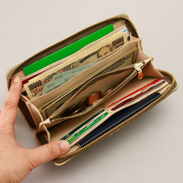 グロット』(全6色)イビザ/通帳やパスポートが入る 定番ラウンド