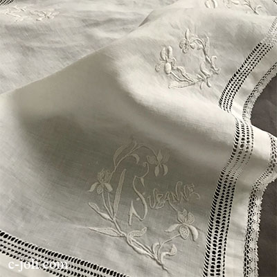 パリ発送】E1029 フランスアンティークレース＆刺繍ハンカチ ドロン