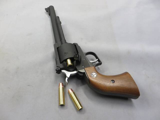 マルシン】スーパーブラックホーク 7.5in 木製グリップ仕様 ブラックHW