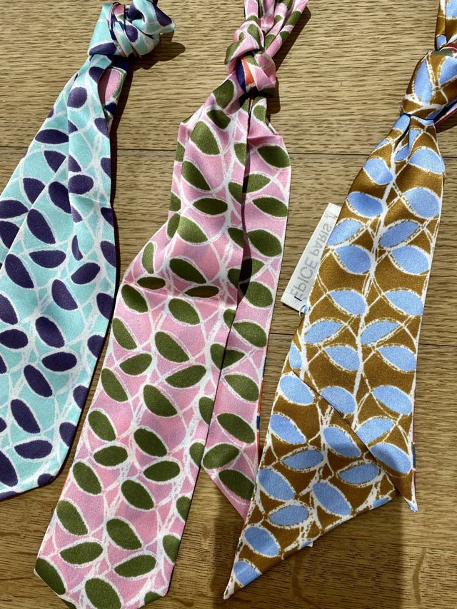 CULTURE] 果実の連続柄 SMALL MOTIF *小ツイリー型* シルクスカーフ LS2466