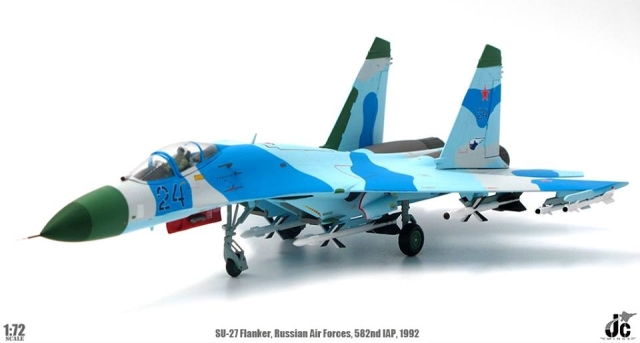 JCW 1/72 (ダイキャスト製) SU-27 ロシア空軍 582nd IAP ポーランド