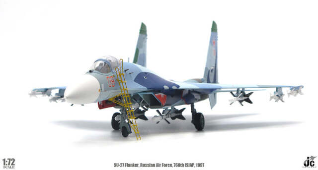 JCW 1/72 (ダイキャスト製) SU-27 ロシア空軍 760 IISAP(訓練・偵察