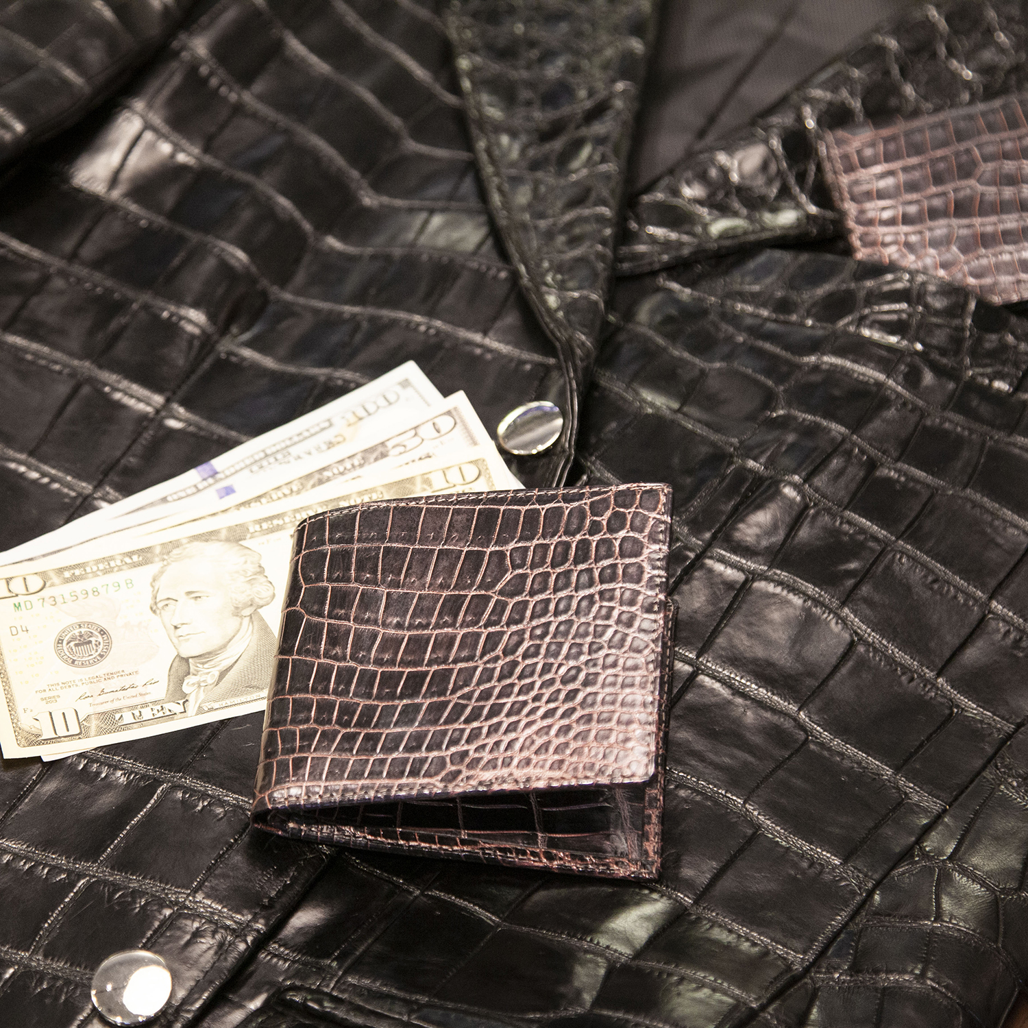 クロコダイル2つ折りウォレット(無双)[M0801M] クロコダイルレザー