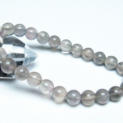 フローライト（蛍石）は強力な守護力を持つとされています｜銀座東道