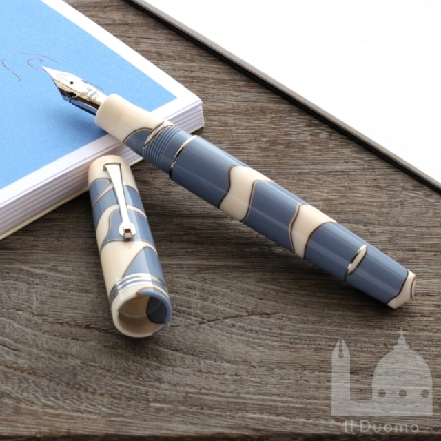 レオナルド モーメントゼロ ヌヴォラ 万年筆 (14Kニブ) Leonardo