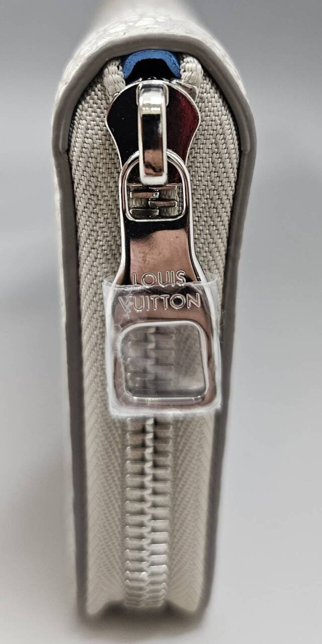 LOUIS VUITTON/ルイヴィトン/トリヨンレザー ジッピーウォレット