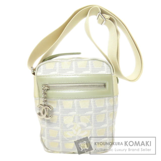 CHANEL シャネル ニュートラベルライン ショルダーバッグ ナイロン素材