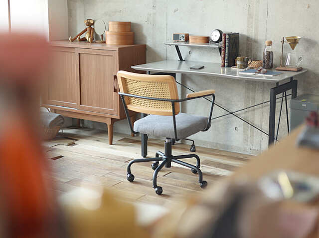 デスクチェア form（フォーム）｜北欧・ヴィンテージインテリア・家具