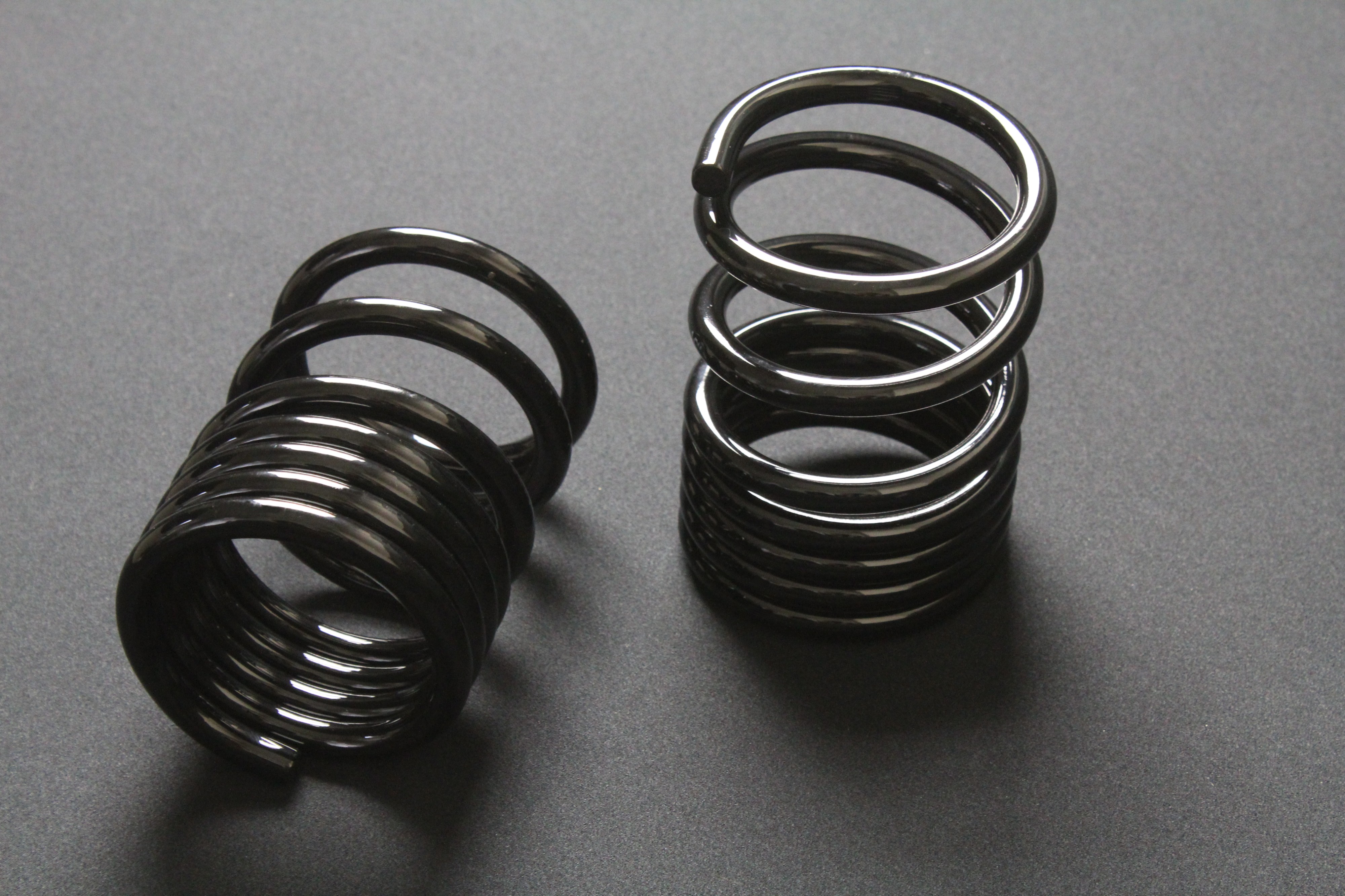 ダイハツ用リアスプリング 230mm 12K 2本1セット LEON