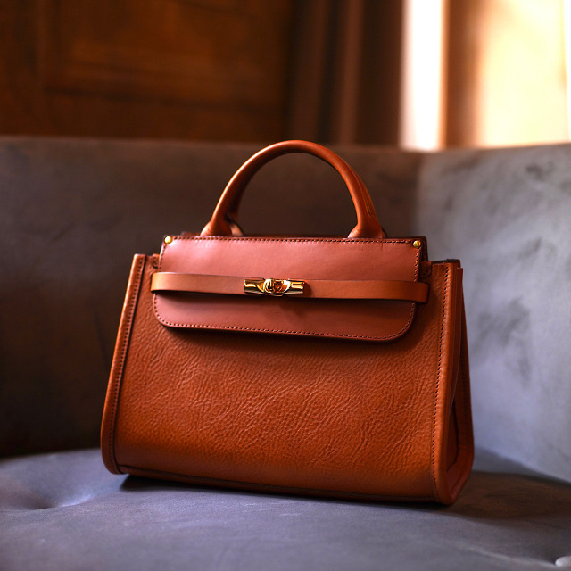 HAND BAG レザープロダクト LONA
