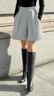 ☆日本製美ラインストレッチキュロット