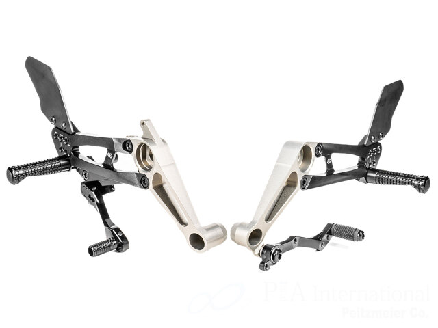 ギルズツーリング アジャスタブルバックステップ FXR RS660 / Tuono660