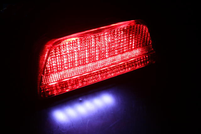 ZRX400/2 LEDテールランプ（レッド）