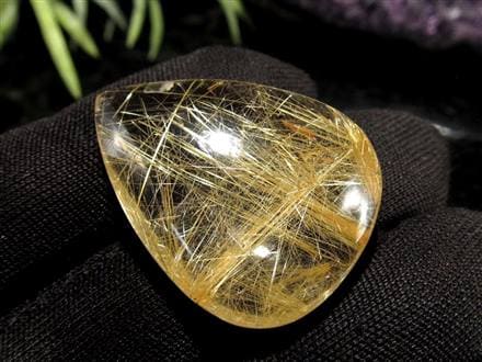 ☆数量限定入荷！☆ハッキリと見える黄金針☆金運・勝負運の石☆輝く
