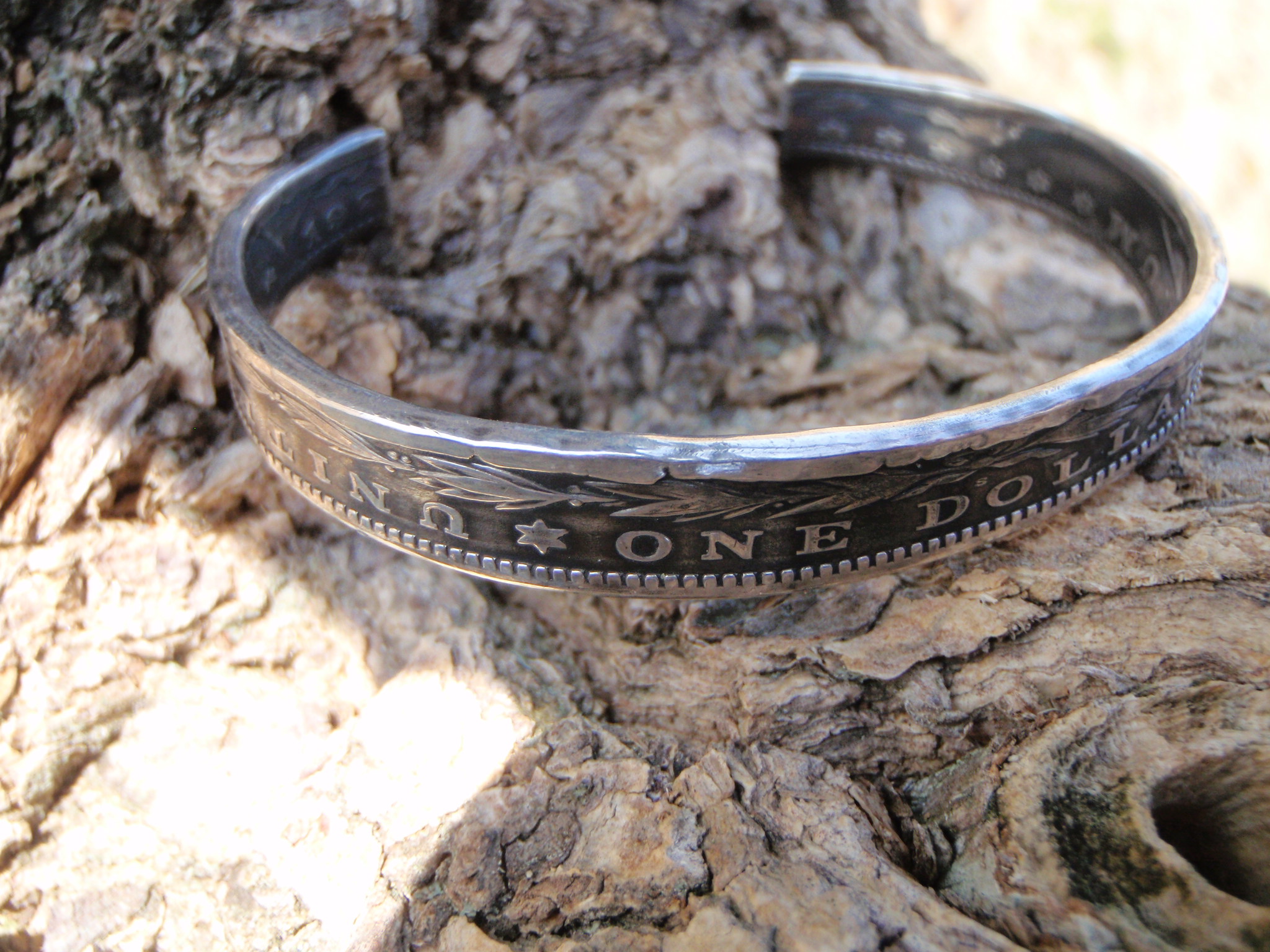 ONE DOLLAR バングル モルガン アンティークコインアクセサリーと革