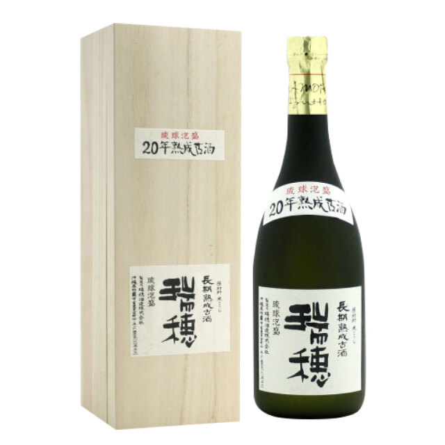 送料無料】瑞穂 熟成20年 30度 720ml 木箱入り ※受注発注商品 琉球