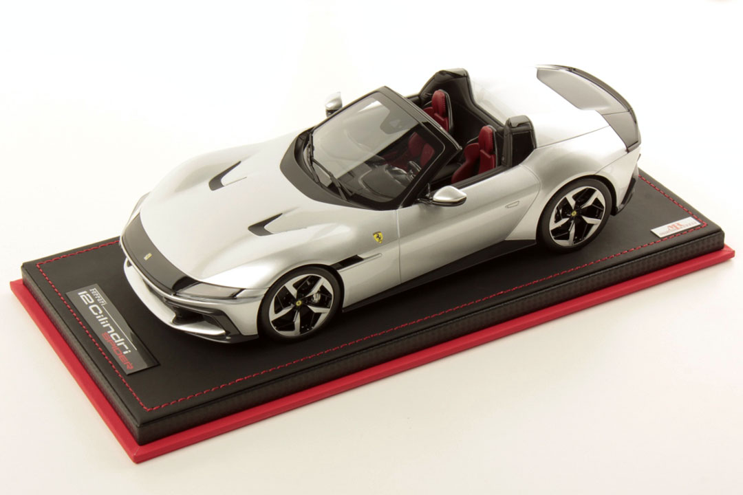 MR collection FE044SE3 1/18 Ferrari 12 Cilindri Spider Argento