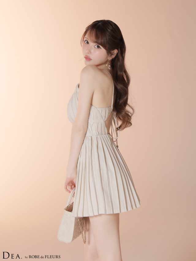 XSサイズあり】プリーツホルターネックティアードフレアミニキャバ