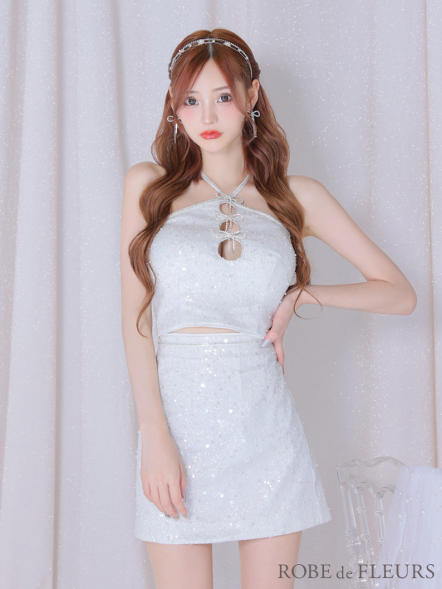 XSサイズあり】フロントホールトリプルリボンホルターネックラメミニ