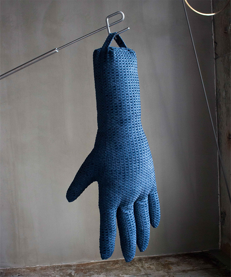 HEALTH うでまくら 青 - Mens | rroomm onlinestore（ルーム