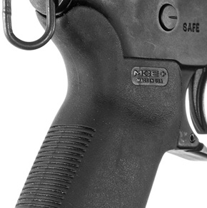 実物】 MAGPUL MOE+ グリップ AR15/M4用 (BK/FDE)