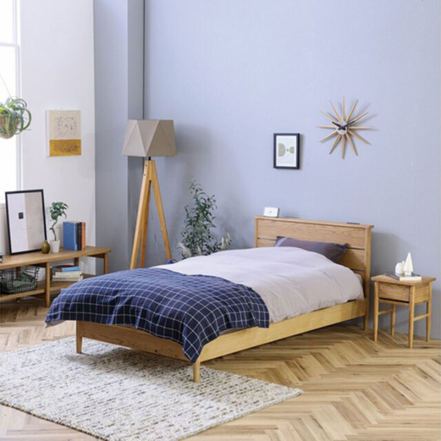 nora.のお洒落なベッドフレーム「クレマ」節有りのオーク材を使った