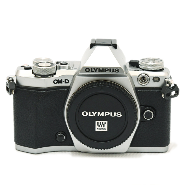 中古】オリンパス ミラーレス一眼 OM-D E-M5 Mark II シルバー【B】