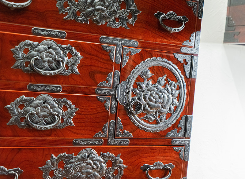 仙台箪笥 中型車箪笥 KD-18 木地呂漆塗り/赤木肌木地