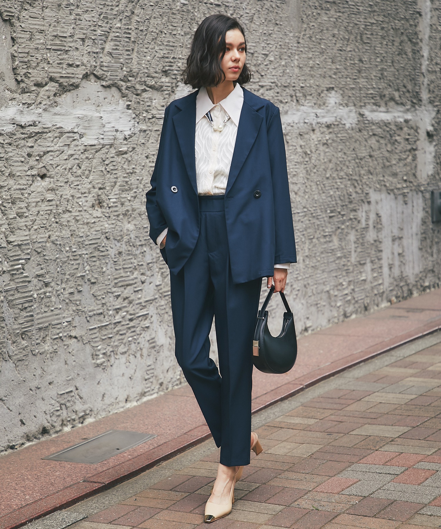 ウォッシャブル生地ダブルテーラードジャケット＆テーパードパンツ2点