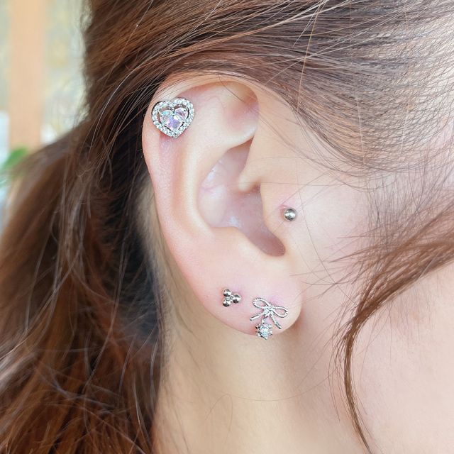 14G 16G ］角度によって表情変わる オーロラ CZ 縁取り ハート