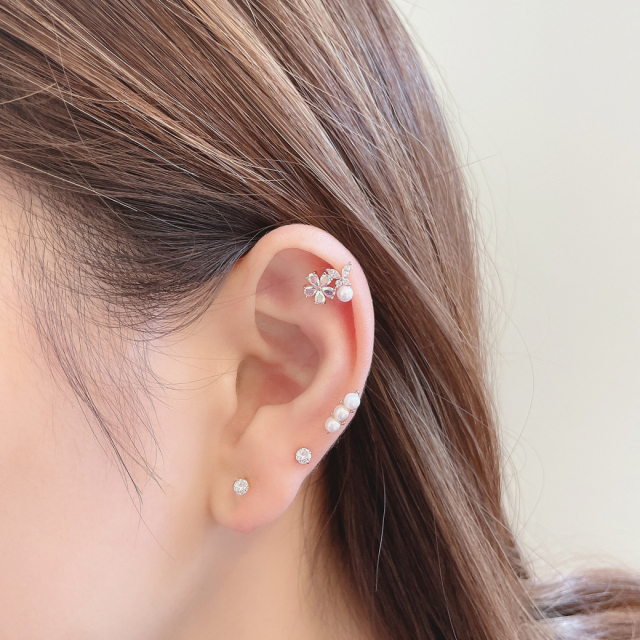 16G ］小粒 3連 デザイン ストレート 軟骨ピアス ヘリックス ボディ