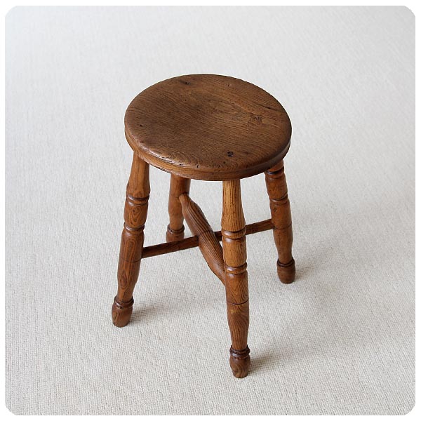 イギリス アンティーク オールドパインスツール 木製椅子 木味 古木
