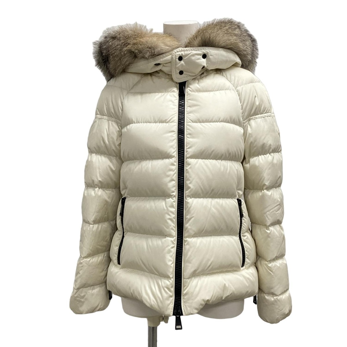 モンクレール/ダウンジャケット/白/サイズ：00の買取実績【ブランディア】