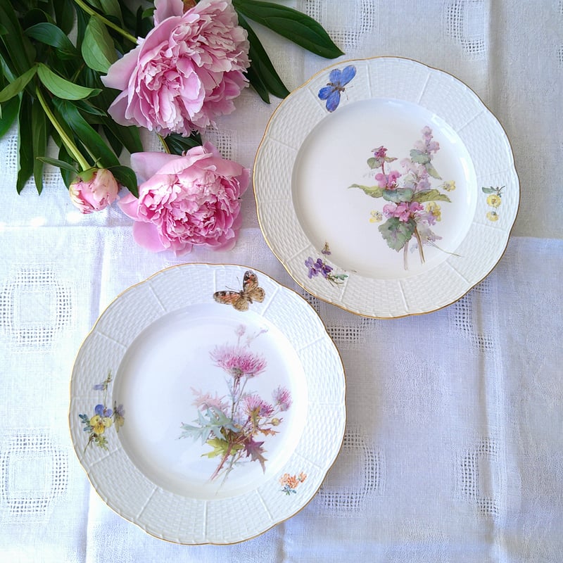 1924年以前Meissenのアザミと蝶🦋自然主義絵付けのお皿は直径約25㎝D