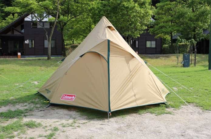 コールマンのティピー型テント「エクスカーションティピー」を張って