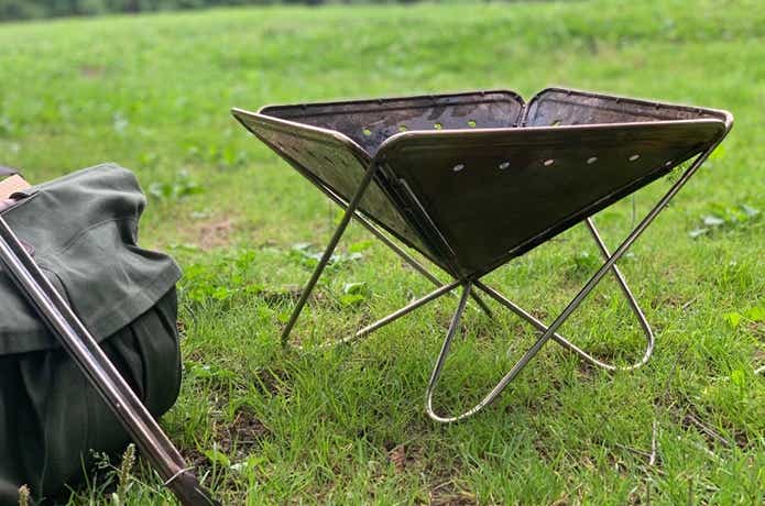 愛用者が語る定番ギア「スノーピークの焚火台」【キャンプ名品図鑑Vol