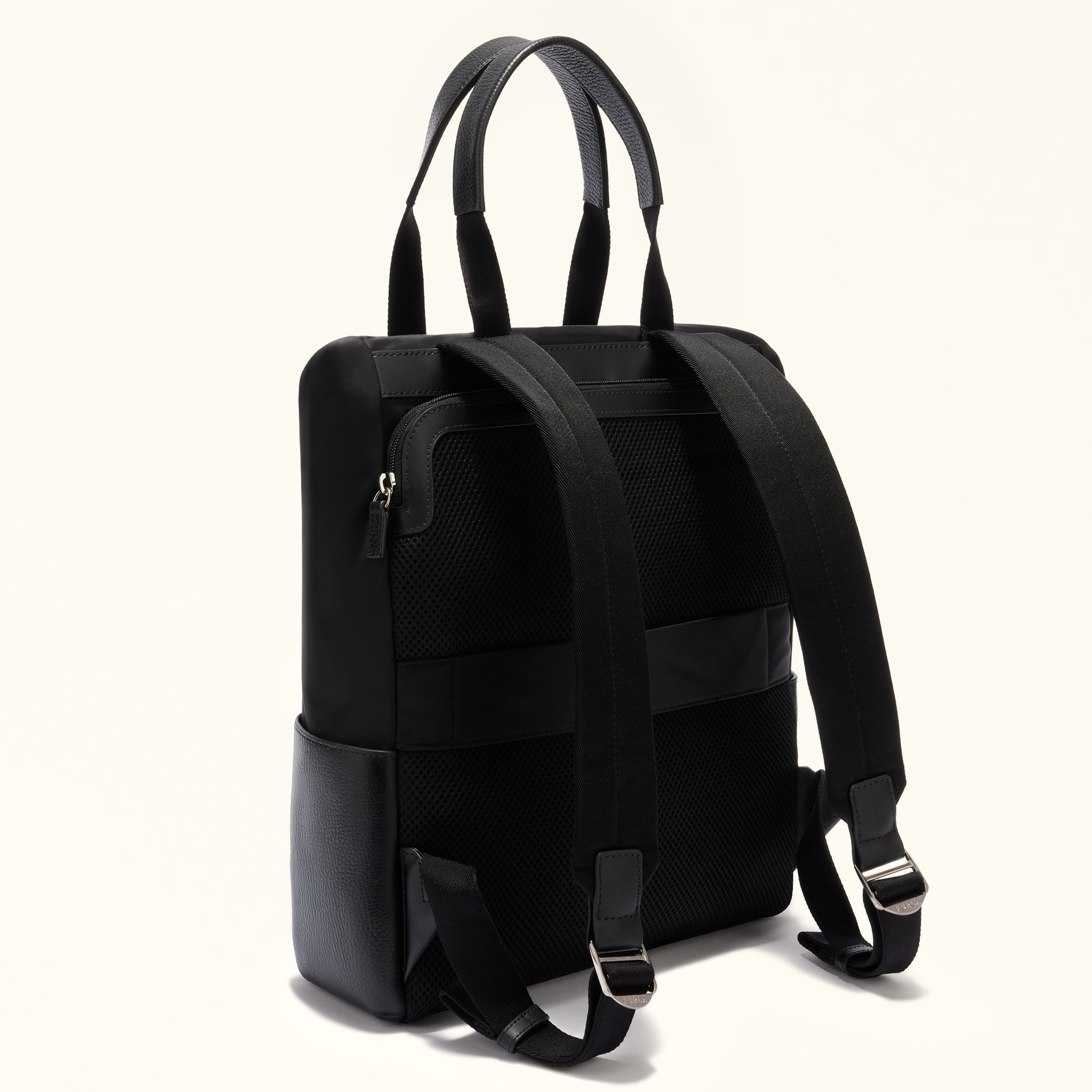 バックパック M NERO Man Urban | Furla JP