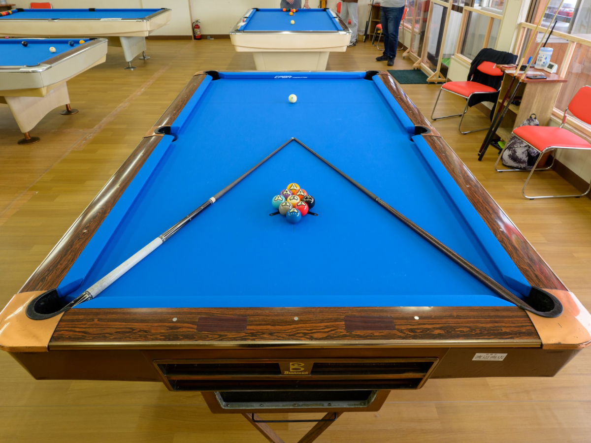 billiard 8（ビリヤード エイト）」のビリヤードセット - 横手経済新聞