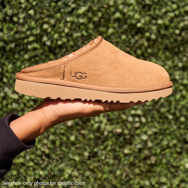 UGG® Classic Slip-On Slipper - Little Kid / Big Kid - Chestnut