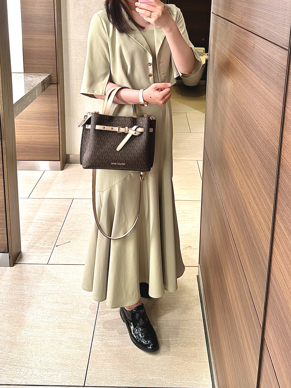 MICHAEL KORS（マイケルコース）の「EMILIA サッチェル スモール