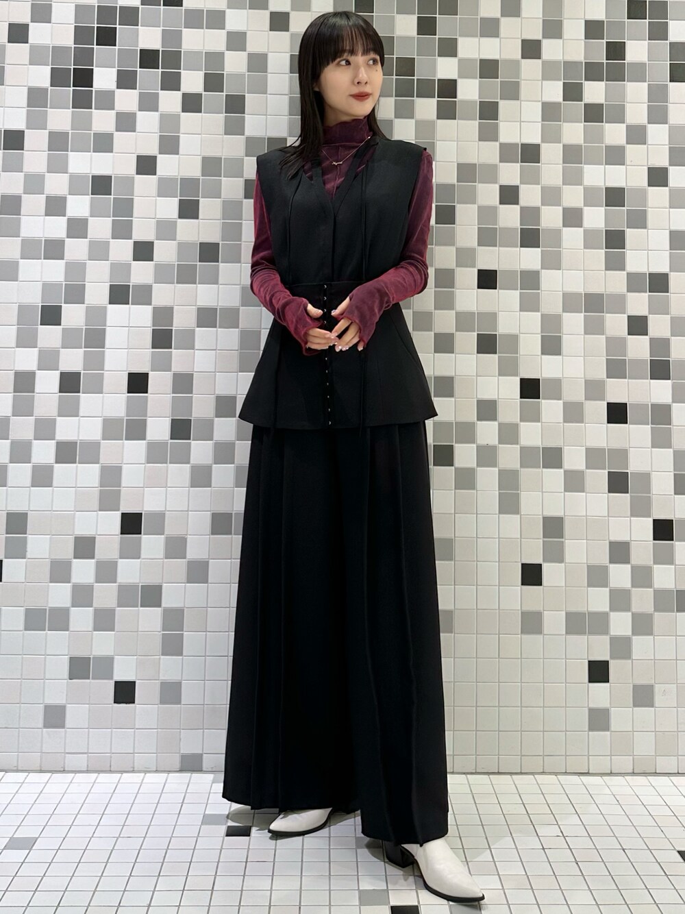 ビスチェセットパンツドレスジャンプスーツを使った人気ファッション