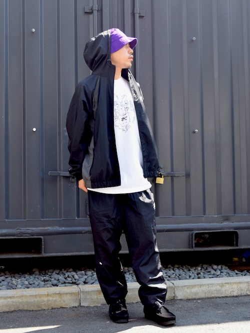 Back Channel®︎｜Back Channelのナイロンジャケットを使った