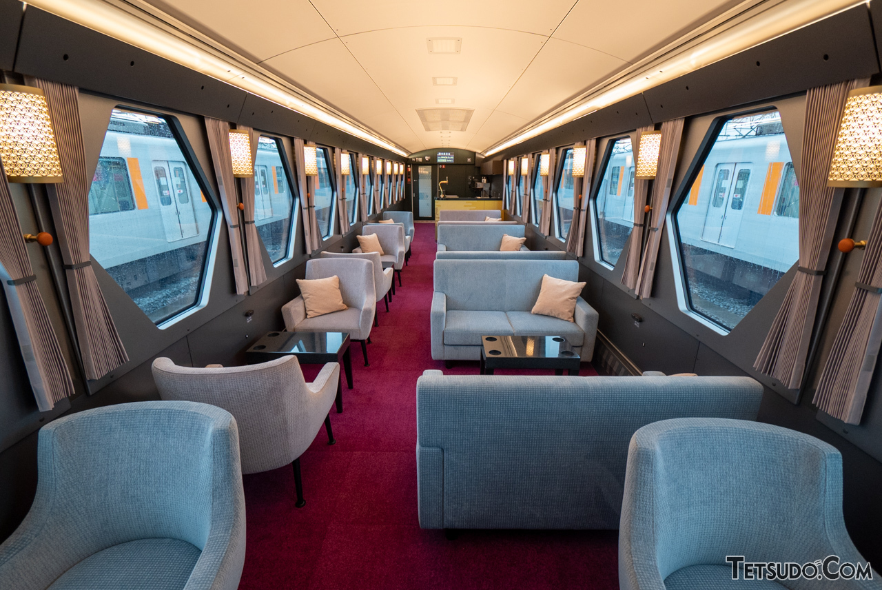 小田急ロマンスカーの「特別さ」は失われたのか 「展望席つき」は