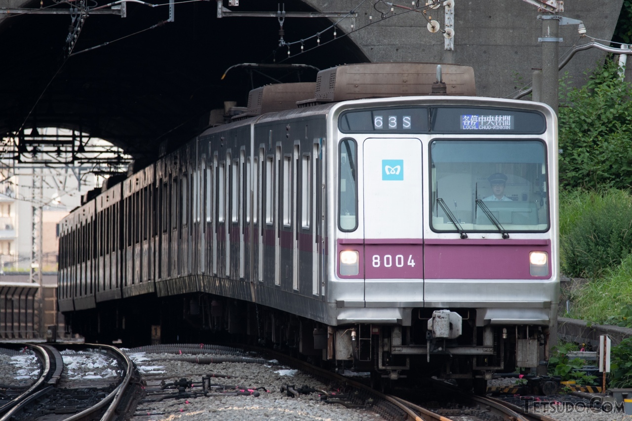 半蔵門線を走る東京メトロ8000系 過去には東西線での活躍も - 鉄道コム