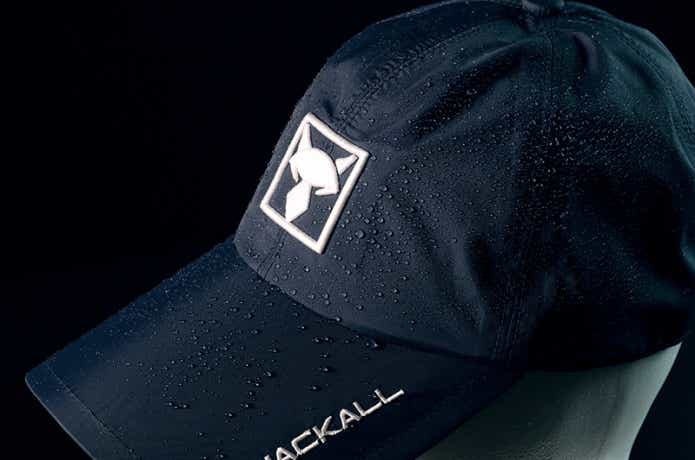 ジャッカルのキャップ【防寒・防水・フラットバイザー】幅広い