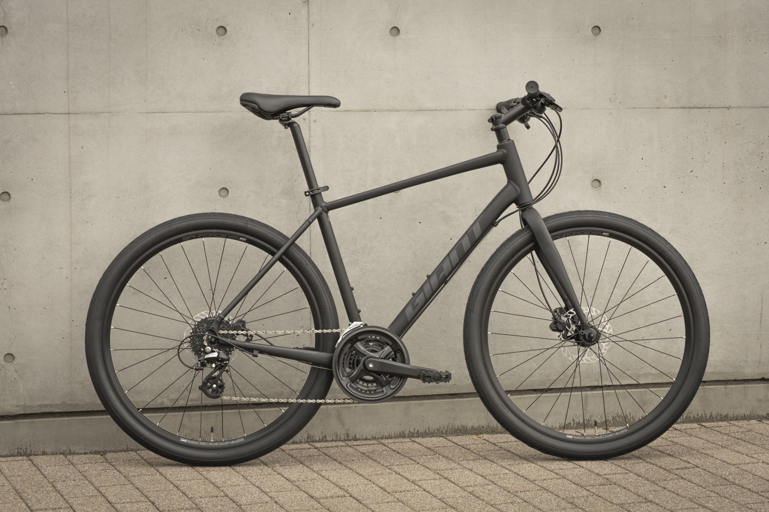 2026「ESCAPE Rシリーズ」「GRAVIERシリーズ」を先行発売 | Giant